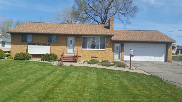 1531 E Pierson Rd, Flushing, MI 48433